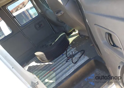 2006 Chevrolet Express Yf7 Upfitter z USA, uszkodzony, nr VIN 1GBFG15T061201466